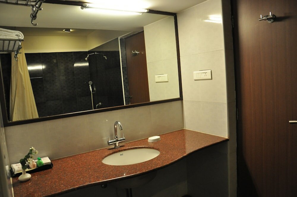 Фото Hotel Shelter