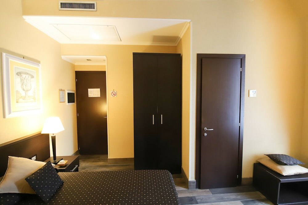 Фото Hotel Latinum