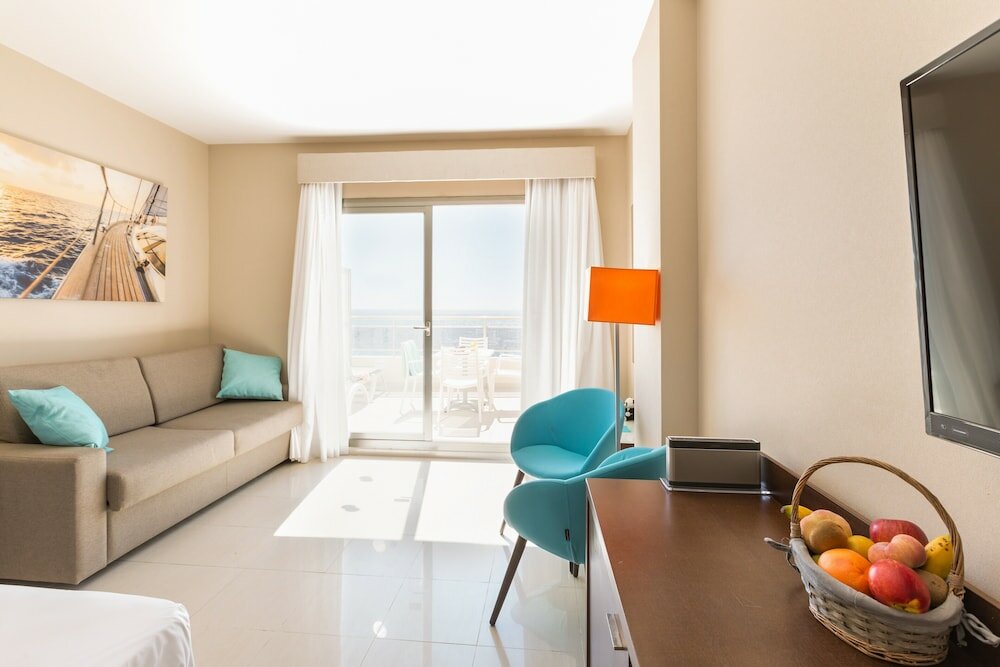 Фото Hotel Bahía Calpe by Pierre & Vacances