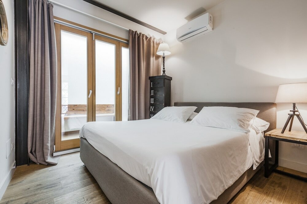 Фото Ferrini Home Piazza Trento