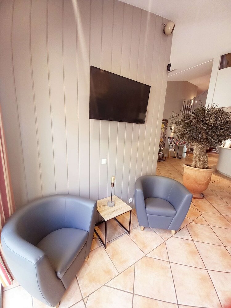 Фото Kyriad Nimes Ouest