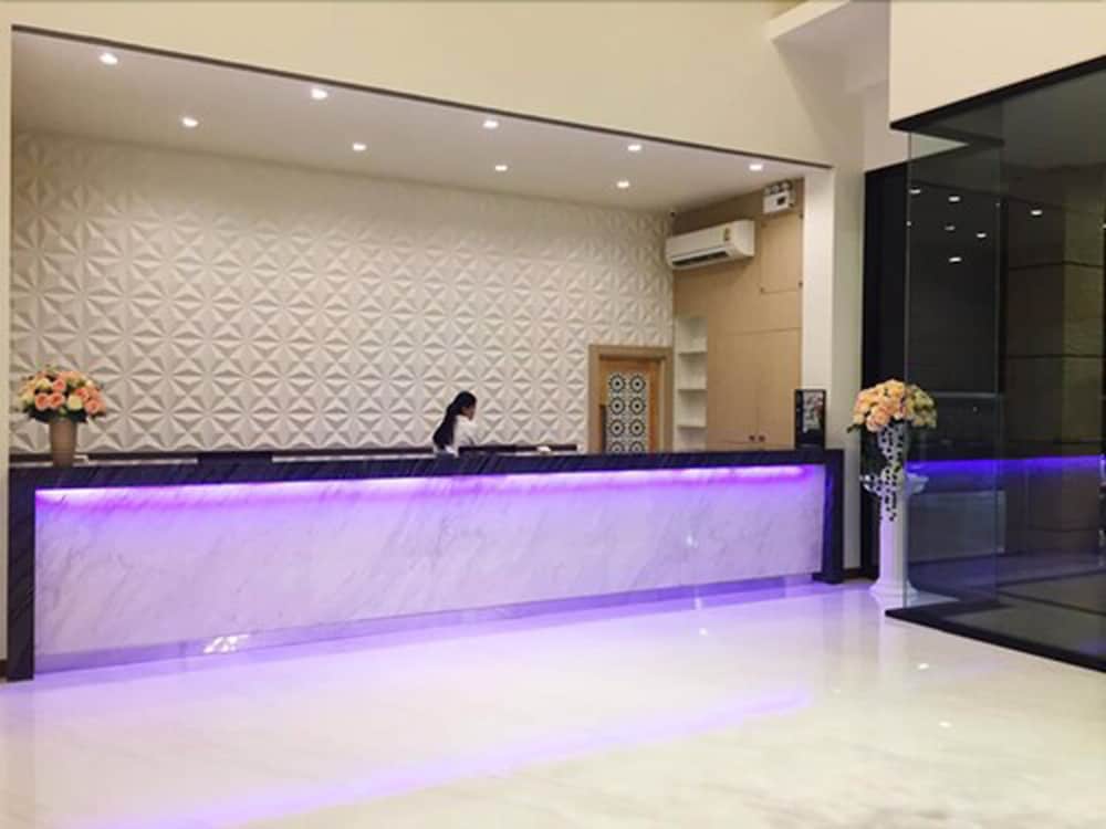 Фото Orchid Riverview Hotel