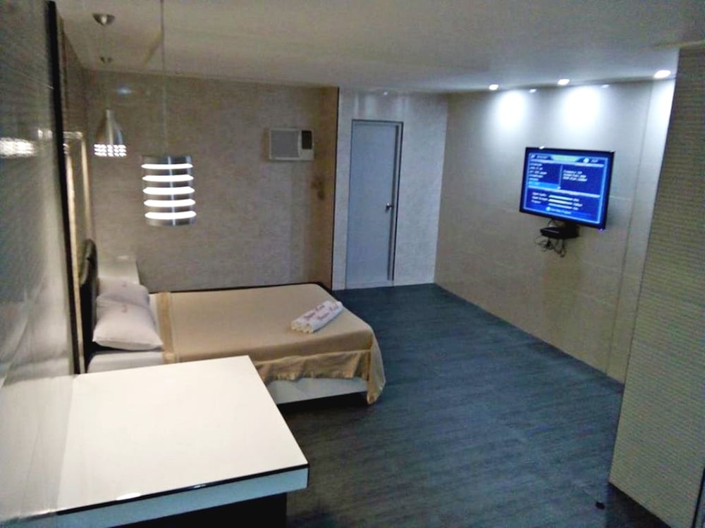 Фото New Winston Hotel