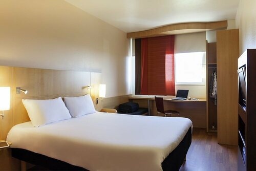 Гостиница Ibis Oviedo