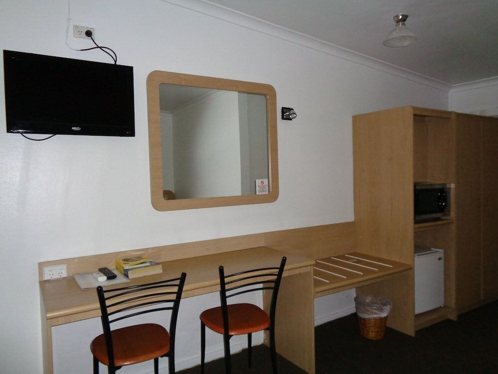 Фото Parkway Motel
