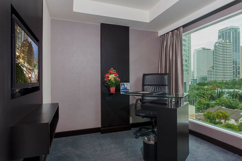 Фото Golden Tulip Mandison Suites