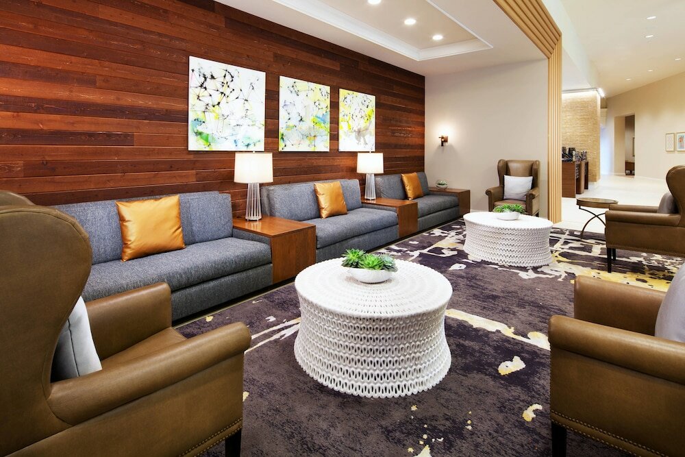 Фото Sheraton McKinney Hotel