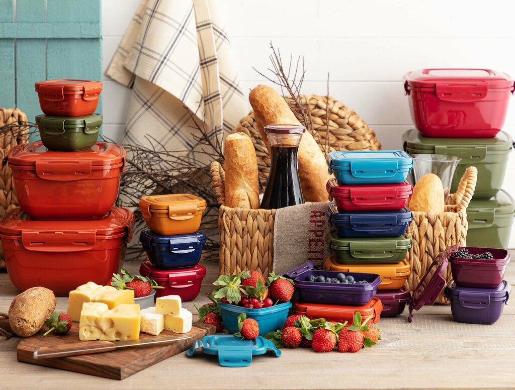 Home goods store Tuggul. Zuccaciye, Cesme, photo