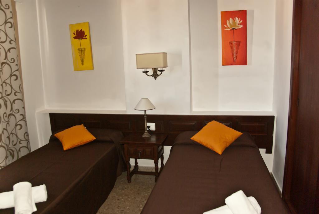 Фото Apartamentos Mestret