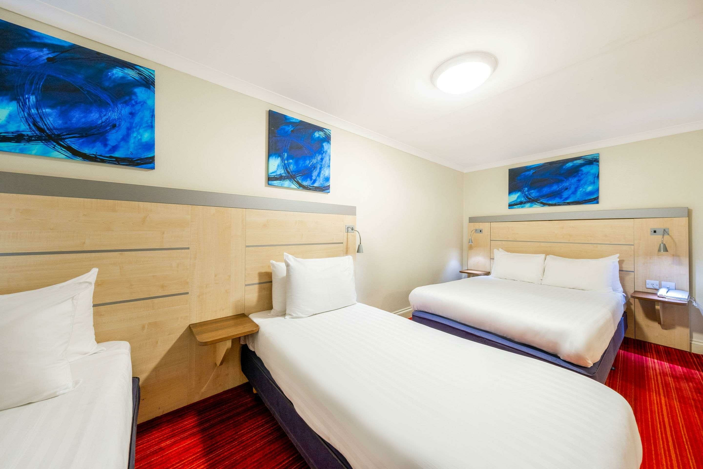 Фото Apartment Next to Victoria Station