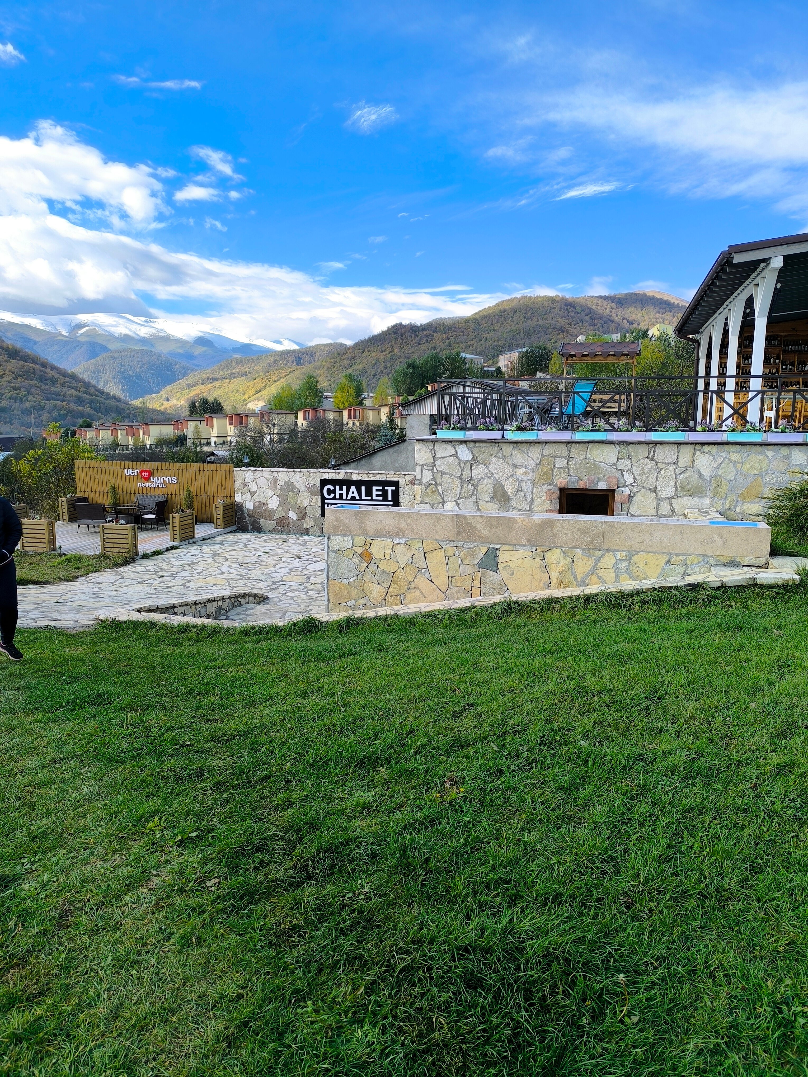 Фото Cottage Chalet and Tours