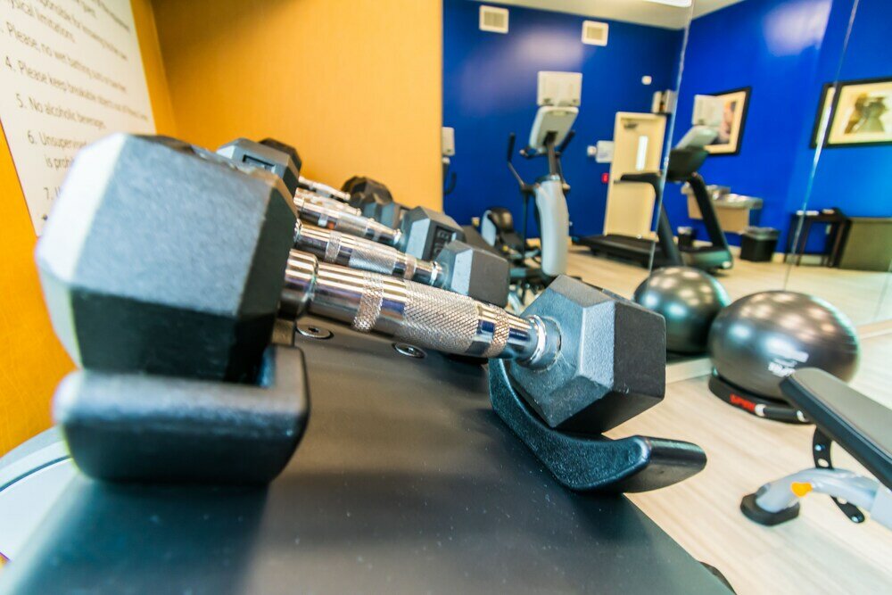 Фото Holiday Inn Express Hotel & Suites - Houston Space Center, an Ihg Hotel