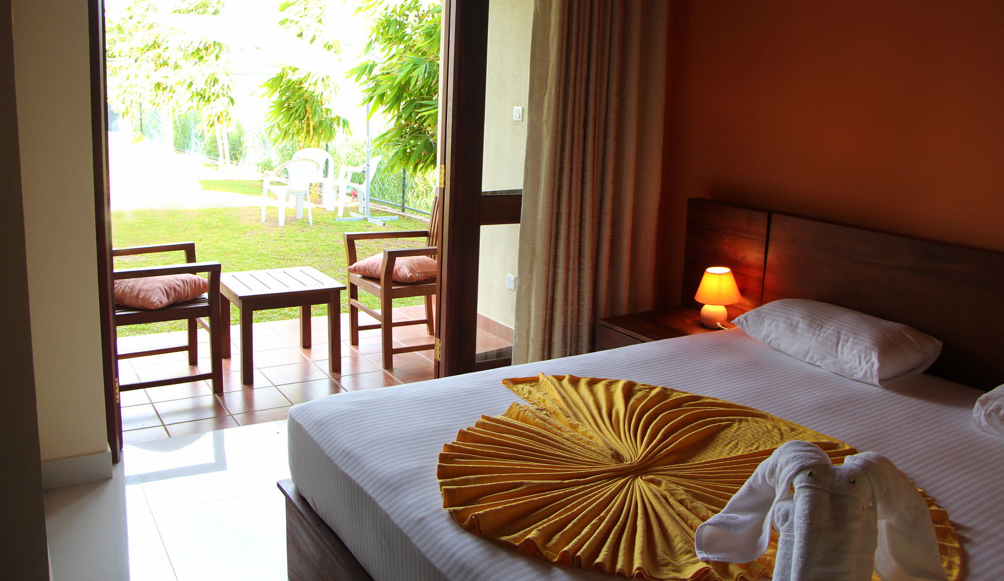 Фото The Airport Villa