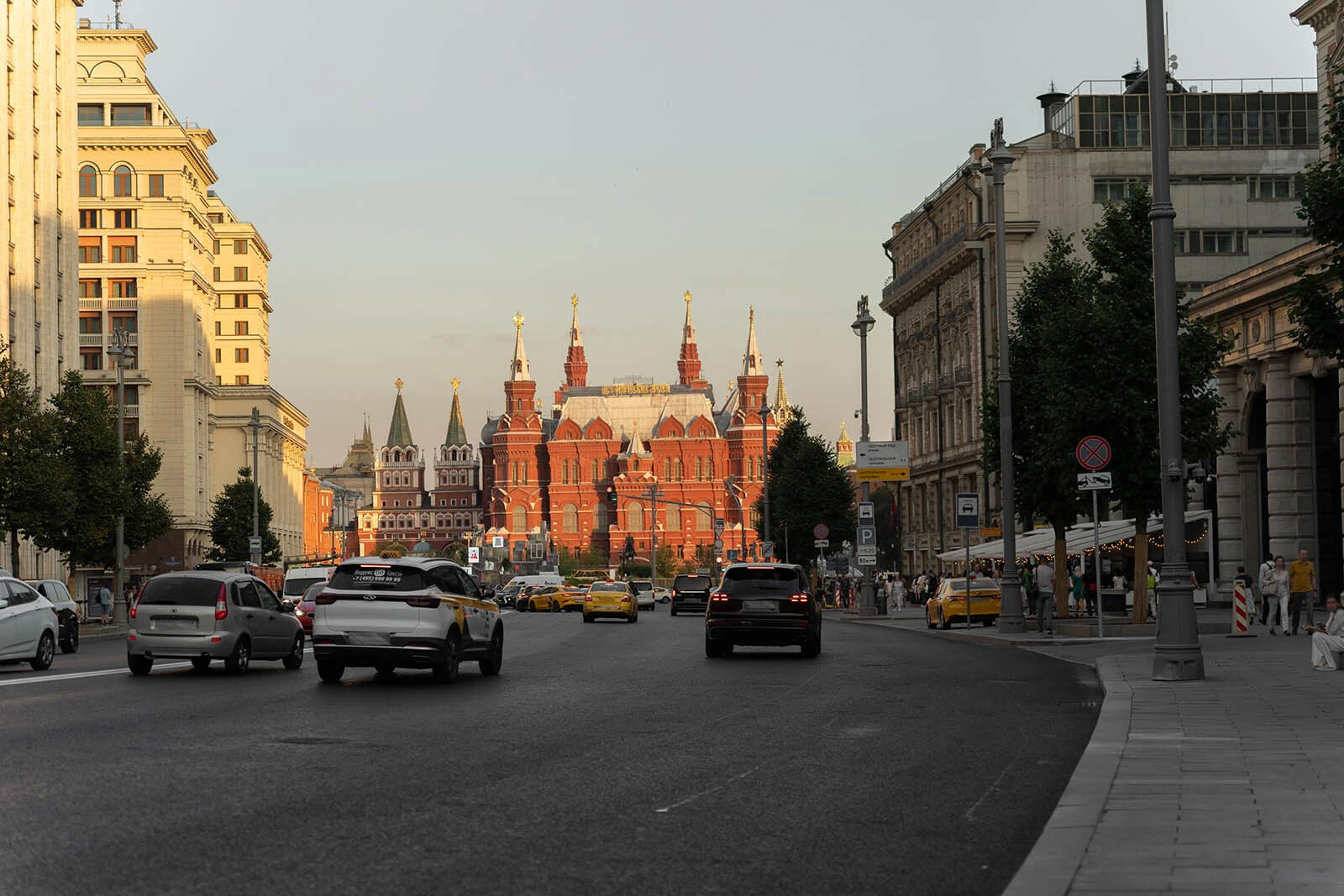 Фото Апельсин у Театра