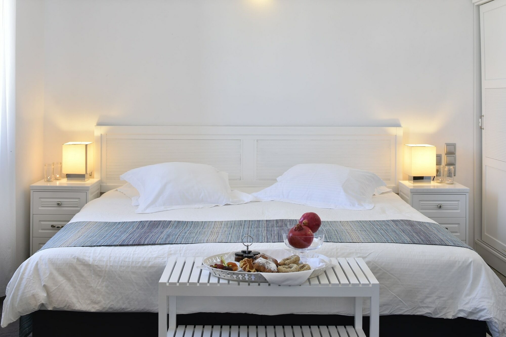 Фото Naoussa Hills Boutique Resort - Adults Only