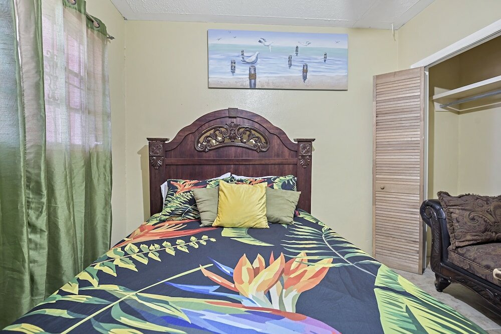 Фото Cocoplum Rest N Hideaway 1