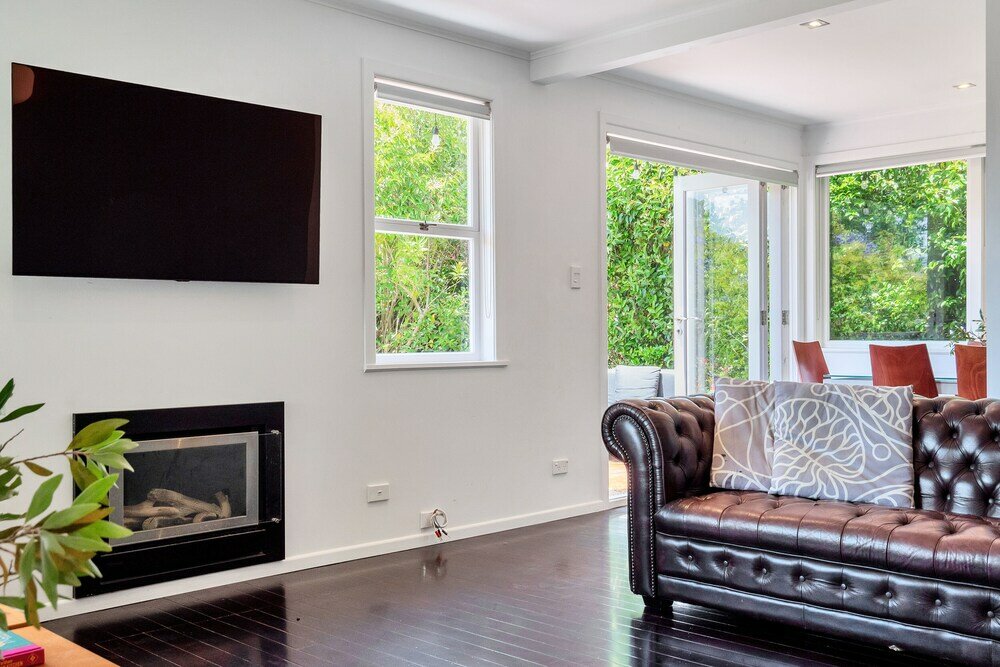 Фото Bright Airy & Spacious 3 Br Home