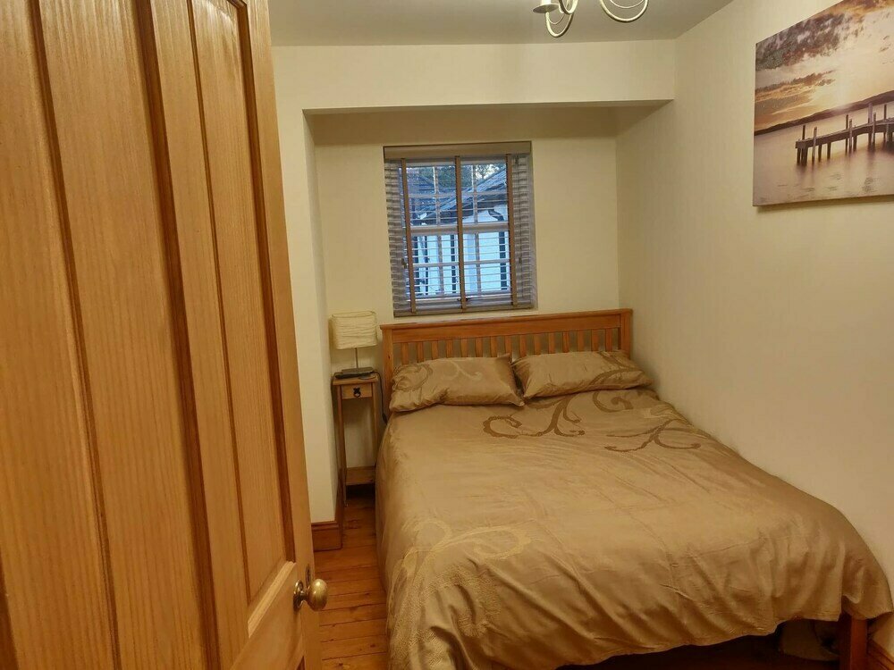 Hotel Courtyard Cottage - Great Paxton, England, photo