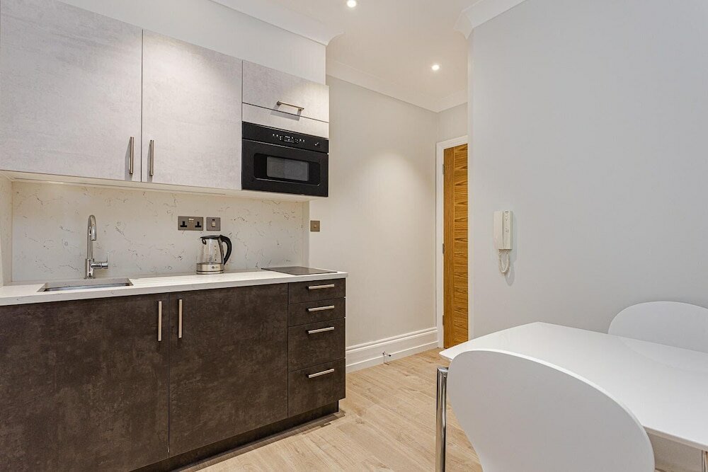 Фото Alexander Apartments