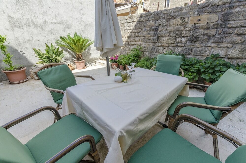 Фото Apartments and Room Lucijo