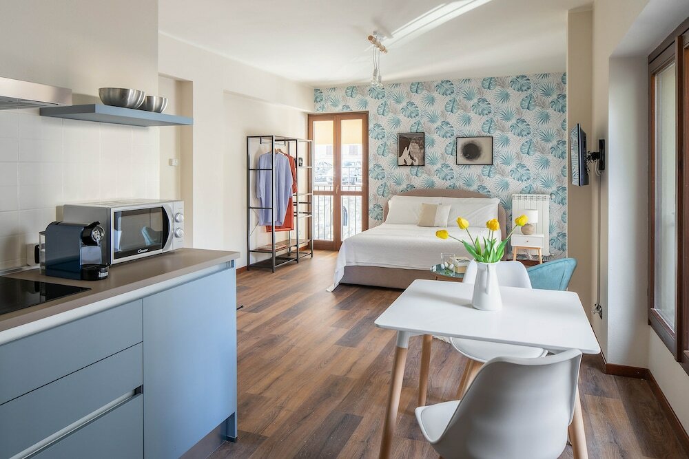 Фото Holiday Apartment 10- San Siro lake Como