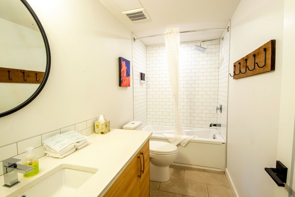 Фото Basecamp Resorts Revelstoke