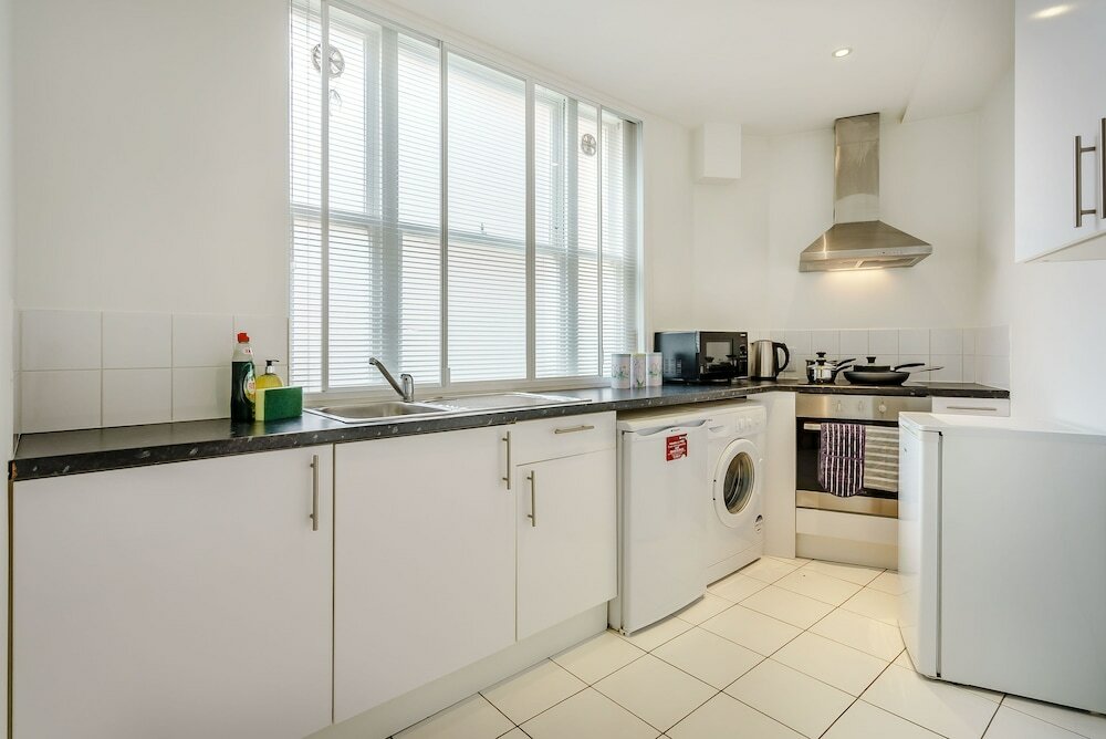 Фото Hill Street Mayfair Apartments