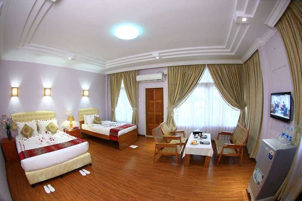 Фото The Floral Breeze Wun Zin Hotel