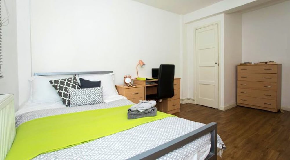 Фото Trendy Rooms for Students Southwark Park