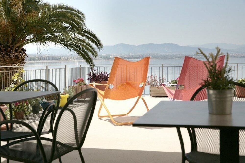 Фото Hotel Theoxenia Loutraki