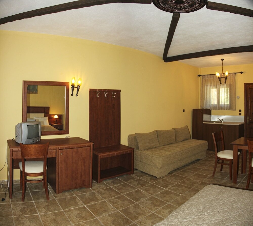 Фото Hotel pool bar Tsigoura