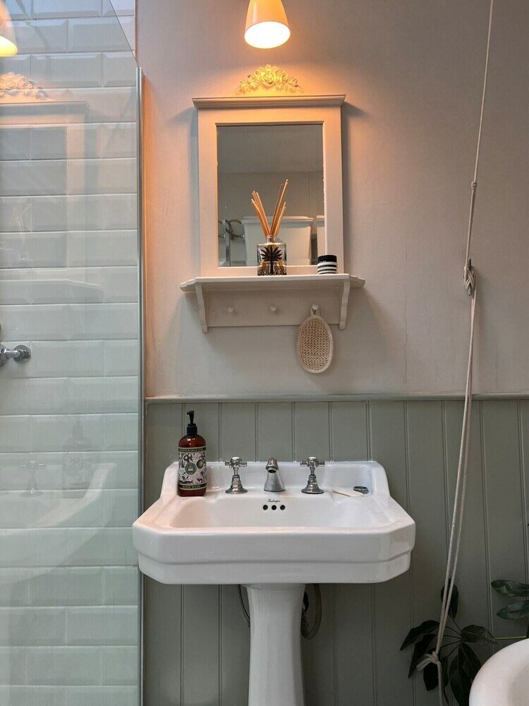 Фото Picturesque 2bd House - Heart of Stepney Green!