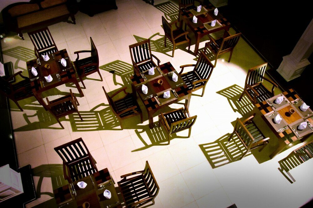 Фото Capital O 132 Blue Spring Hotel