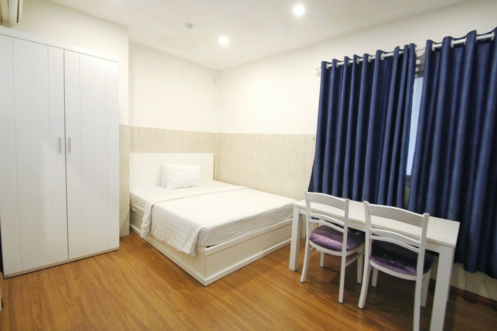Фото Queen Central Hotel 2