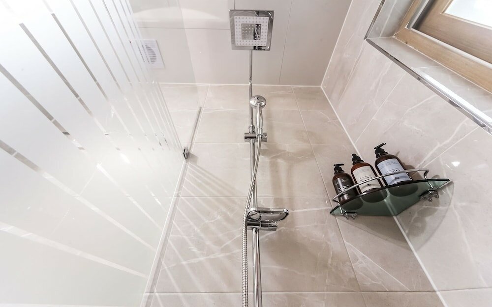 Фото Geojedo Jangseungpo Hotel Carara