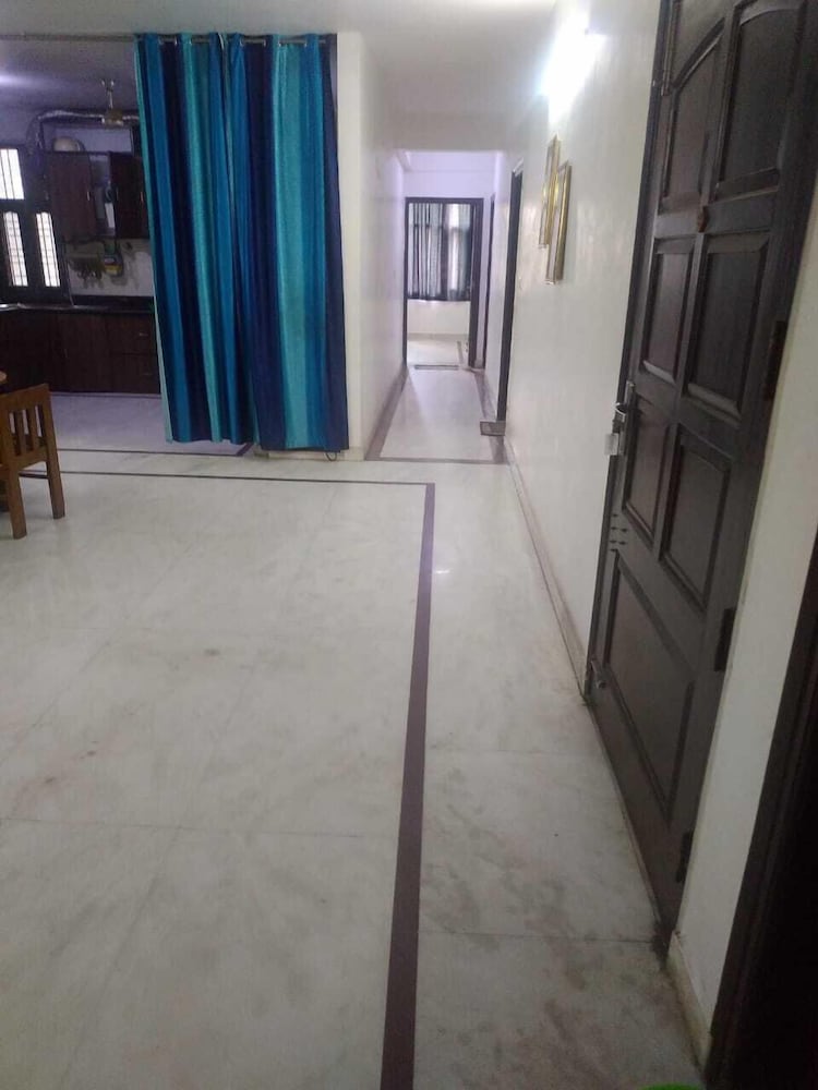 Фото Adb Rooms Knights Inn