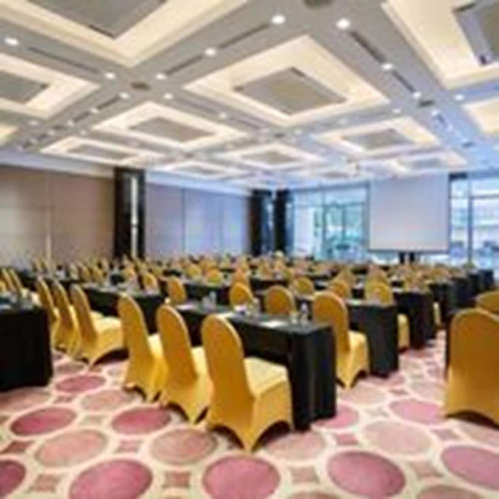 Фото Wyndham Casablanca Jakarta