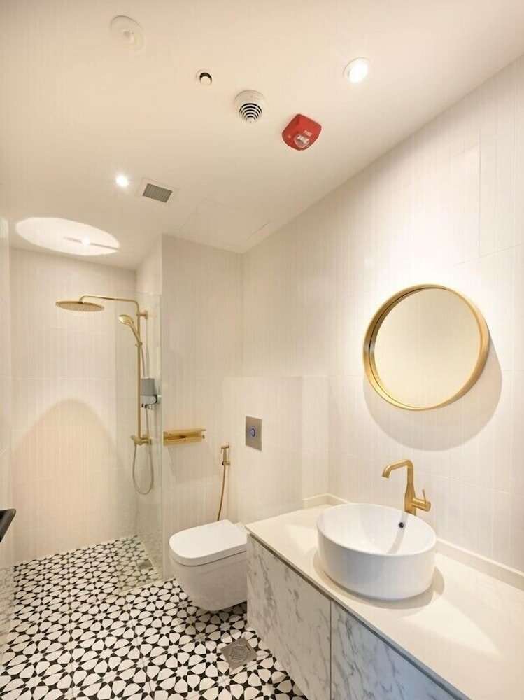 Фото Dream Chaser Boutique Capsule Hotel