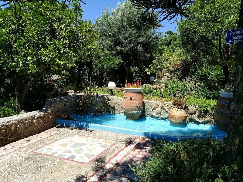 Гостиница Luxury Cozy Villa With Garden Near The Sea в Аммударе