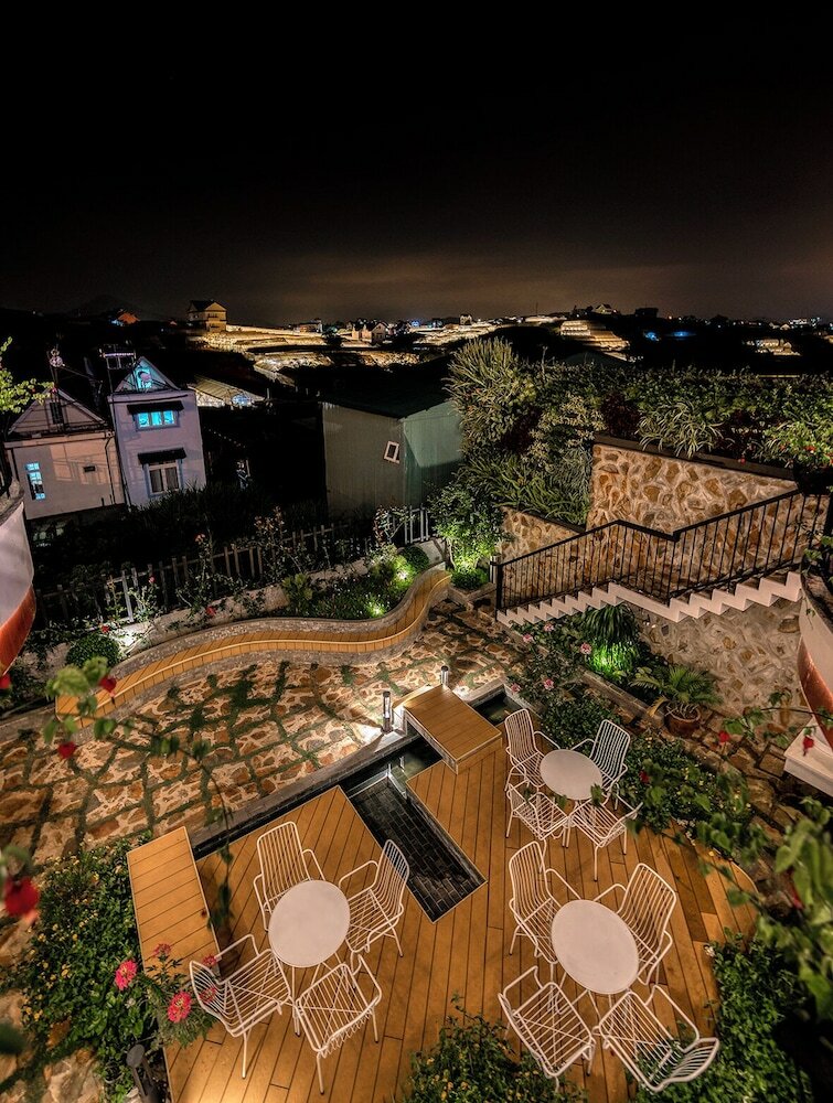 Фото Canary Dalat Hotel