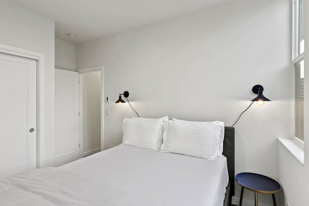 Фото Eco built Crown Hill Townhouse