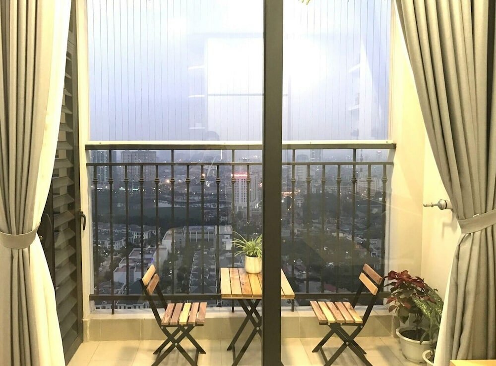 Фото Canh Apartment in Vinhomes Green Bay