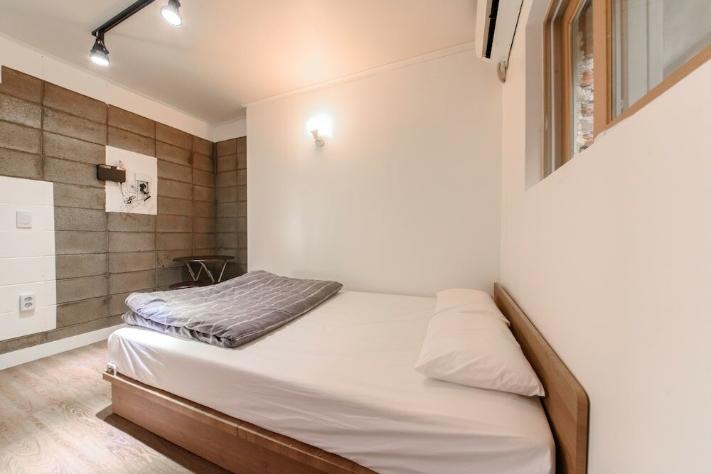 Фото Itaewon Yellow Guesthouse