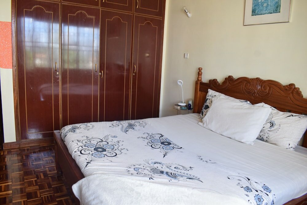 Фото Bustani Apartment