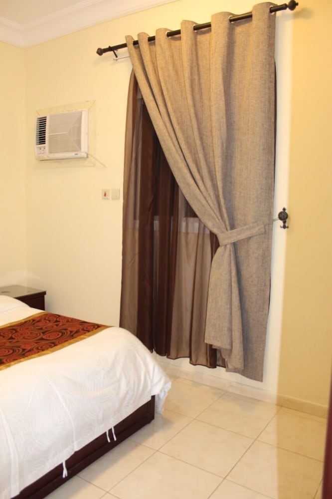 Фото Dar Al Zahib Furnished Units