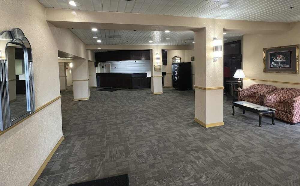 Фото The Lodge Hotel and Banquets