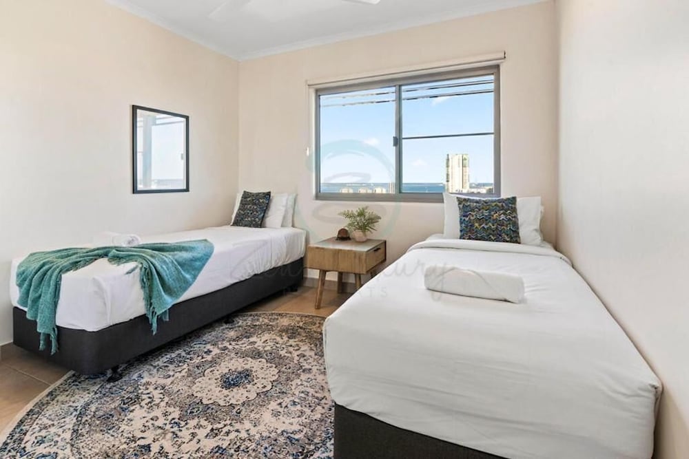 Фото Signatures on Woods - Pinnacle