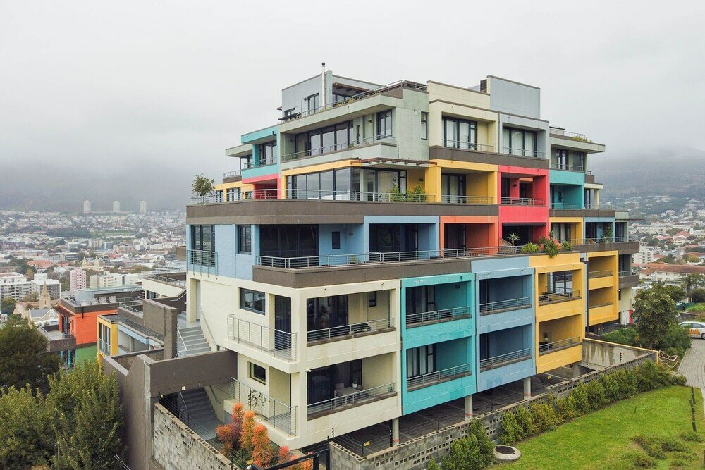 Фото Forty On L by Ctha