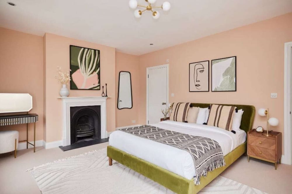 Фото The Brimmington Park Escape - Lovely 3bdr House With Study Room + Garden