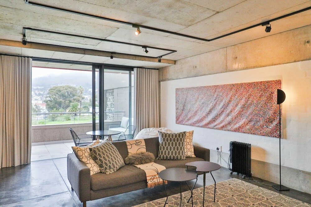 Фото Forty On L by Ctha